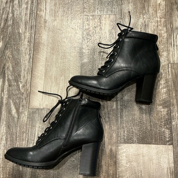 Style & Co Black Lace-Up Heeled Ankle Boots Size 11 - Picture 11 of 12